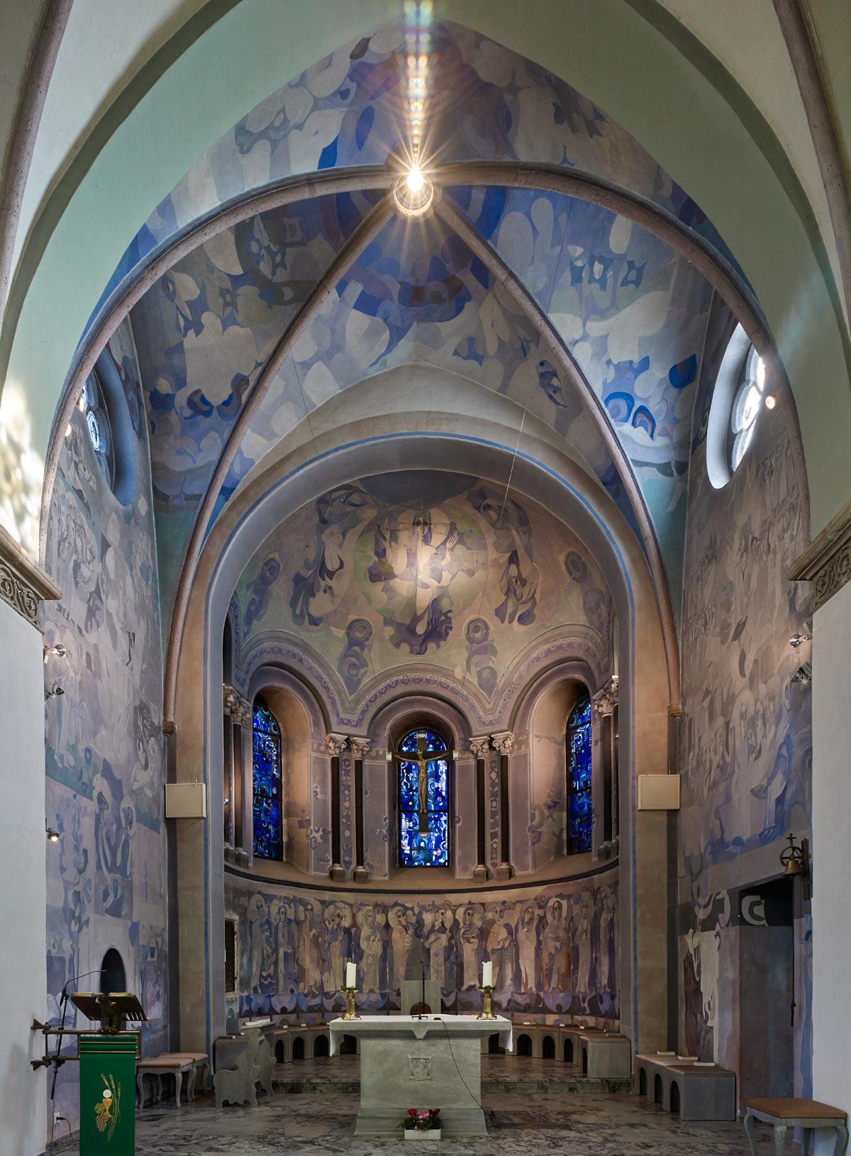 St. Hubertus in Köln-Flittard, Innenansicht