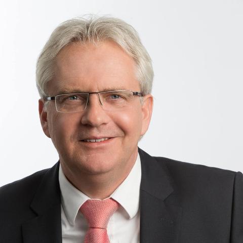 Dr. Ralph Elster