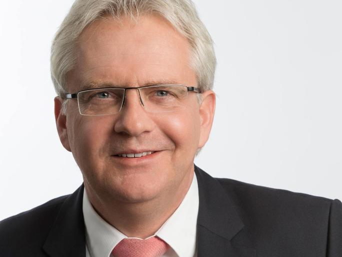 Dr. Ralph Elster
