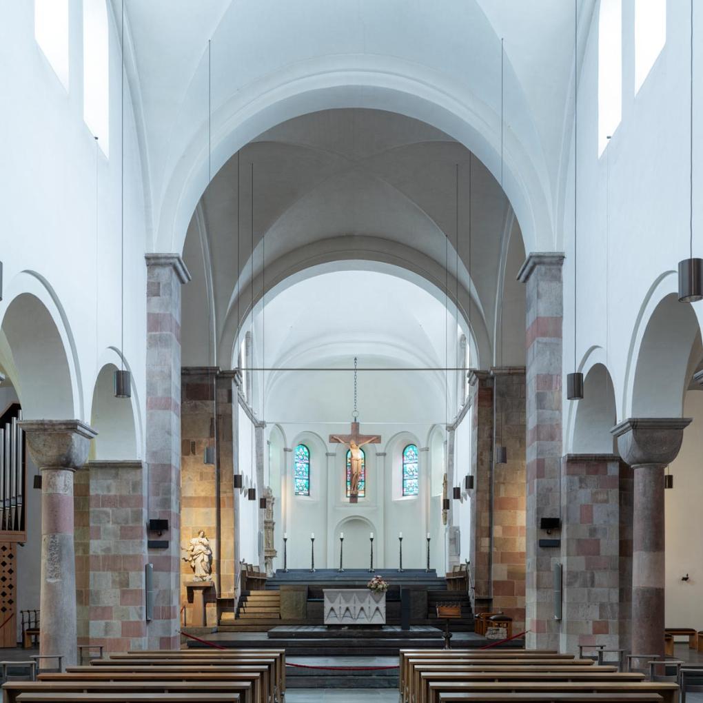 Langhaus nach Osten