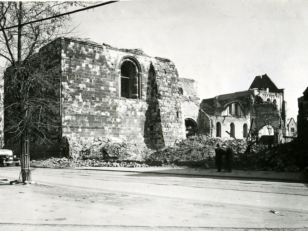 Zerstörung & Wiederaufbau