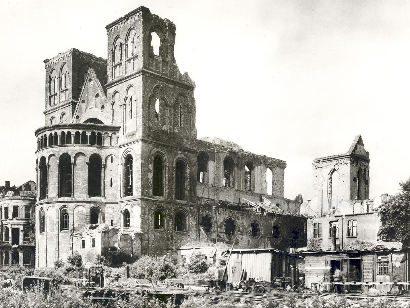 St. Kunibert_ Ansicht von NO_ Karl Hugo-Hugo Schmölz_1946