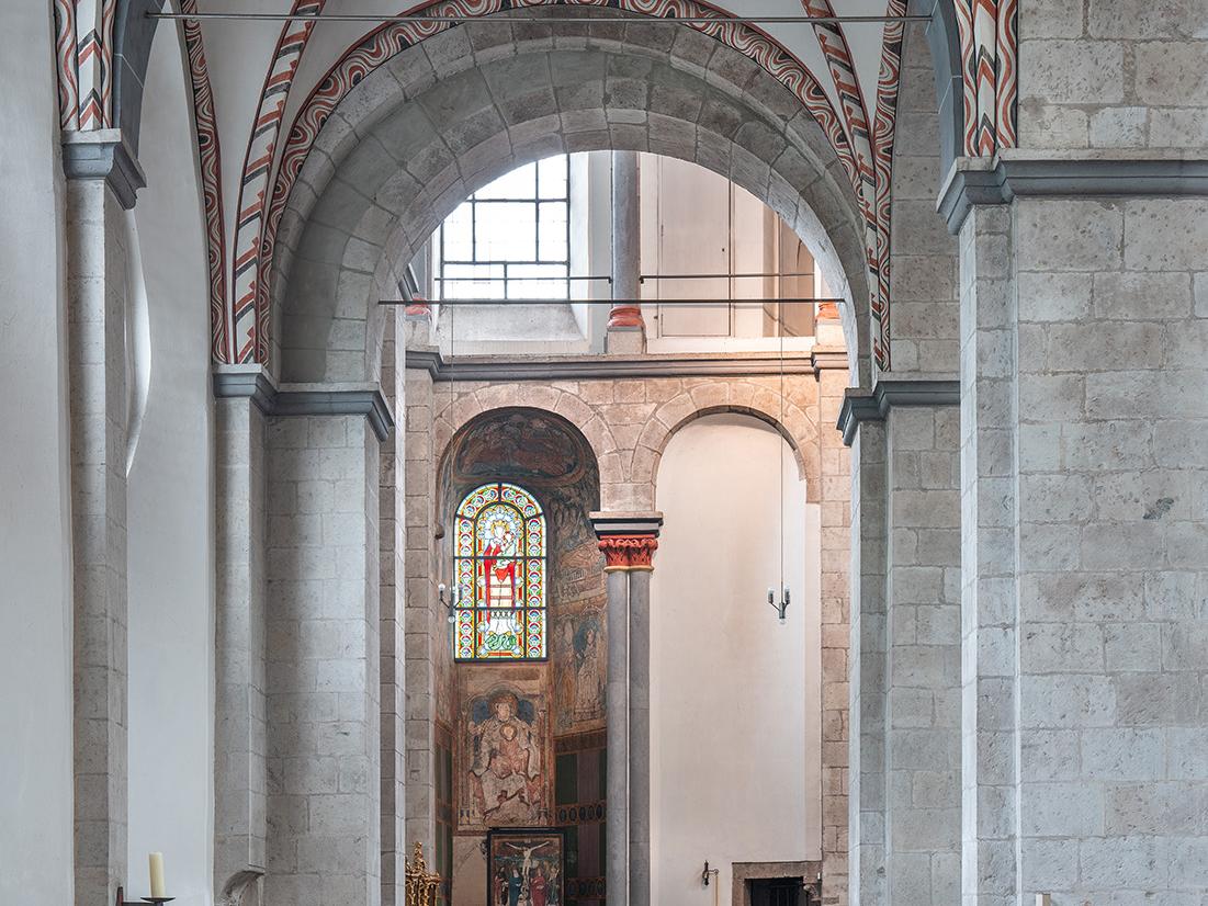 St. Kunibert_Blick durch das nördl. Seitenschiff_SQB_L1012901