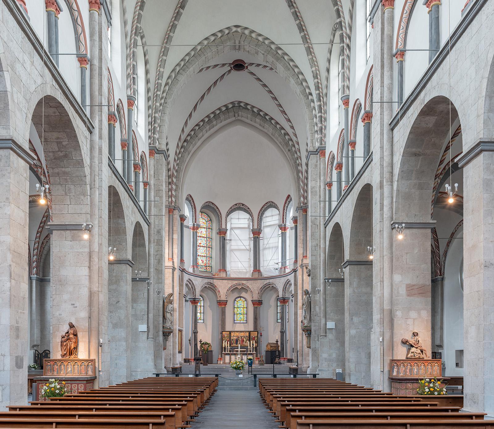 St. Kunibert_Innenansicht nach Osten_SQB_L1012884 Panorama