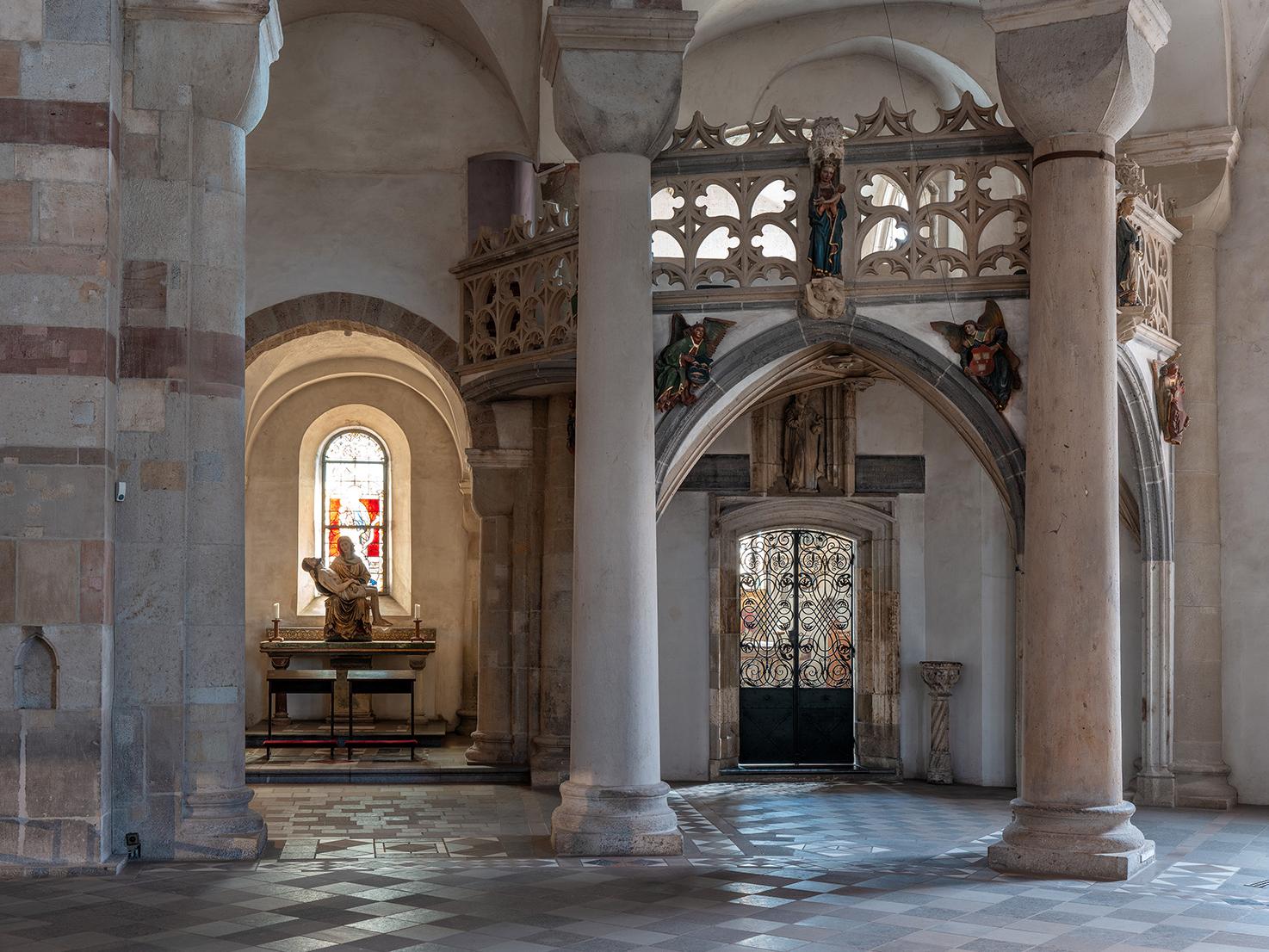 St. Maria im Kapitol_Vierung und Chorumgang_SQB_L1031502 Panorama