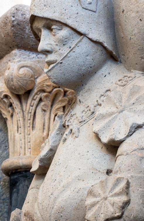 Detail Grabmal von Moers