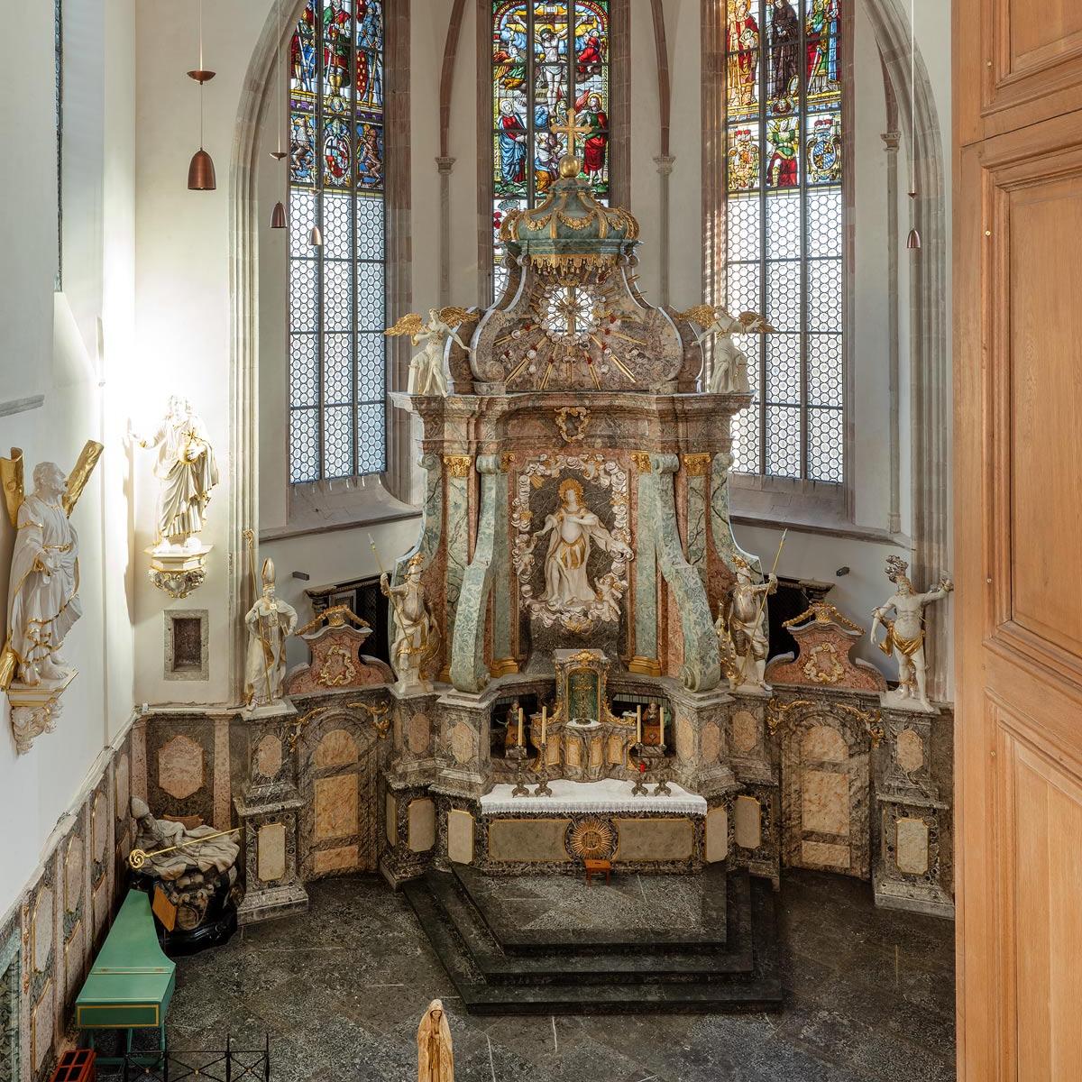 St. Pantaleon - Chor - Hochaltar