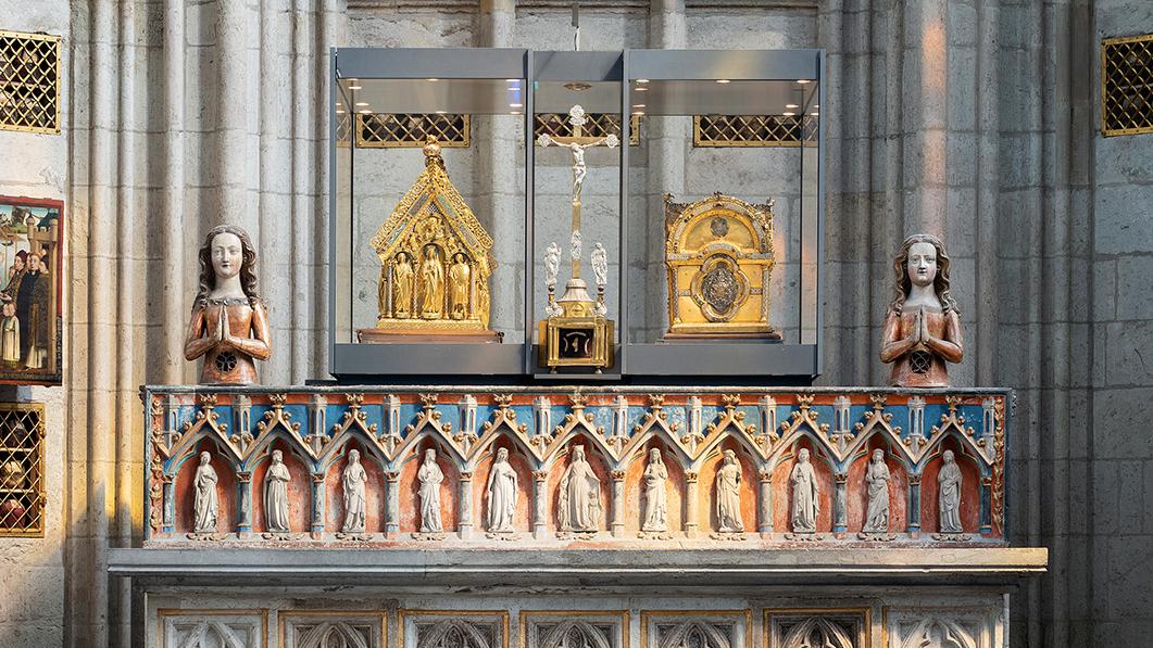 St. Ursula_Chor_Reliqiuenschreine_SQB L1130876